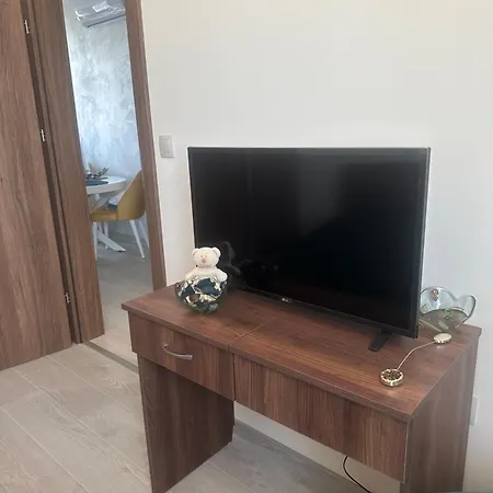 Park South Apartment *